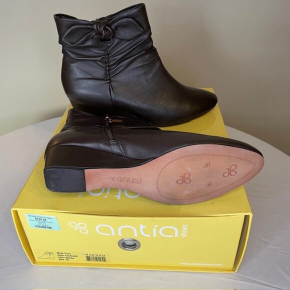 Beautiful Mocha Leather Antia Cindy Ankle Boots. Cute Bow Detail. SZ 7 - Picture 5 of 6
